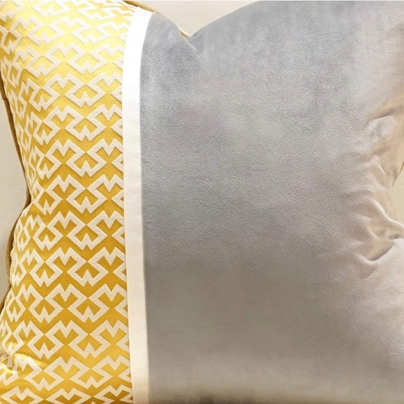 Luxury Home | Soft Velvet Jaquard Pillow Cover - Picture 6 of 7